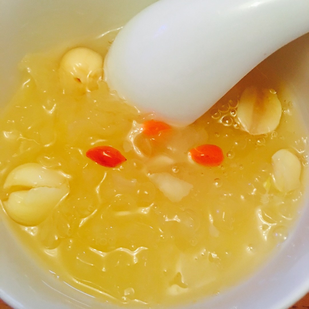 ee妈咪厨房做的银耳汤