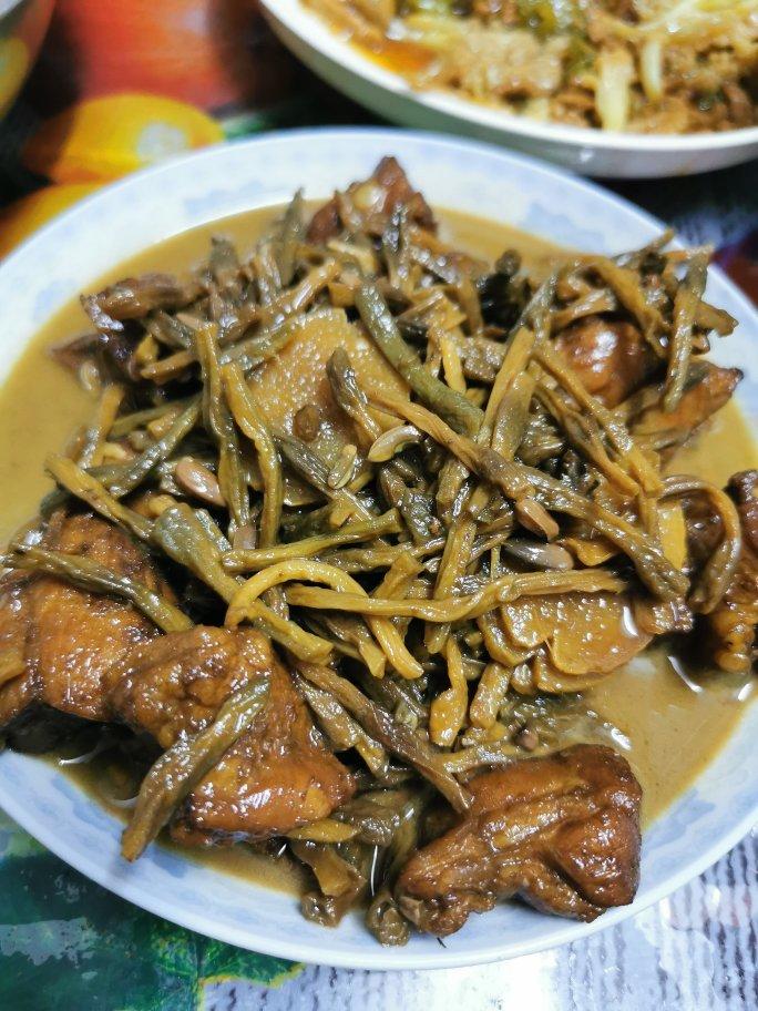 【干豆角炖排骨】