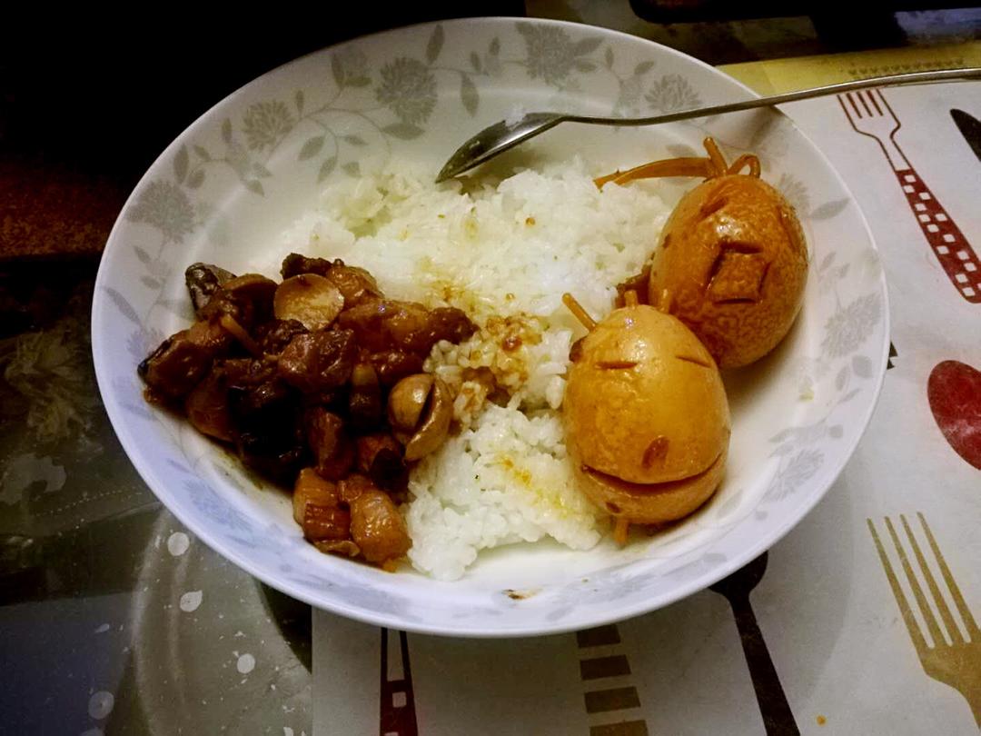 洋葱酥卤肉饭