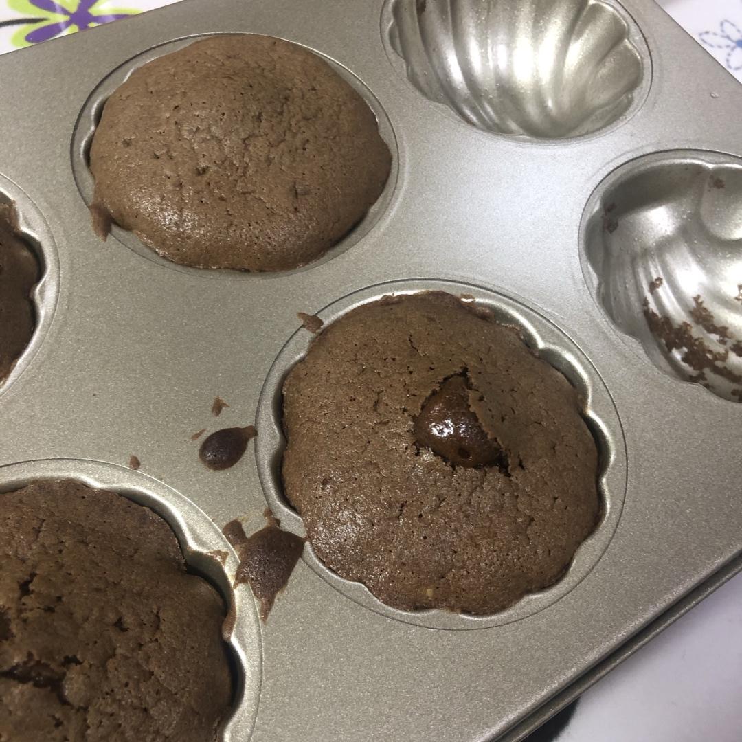 巧克力熔岩蛋糕(全图文超简单)