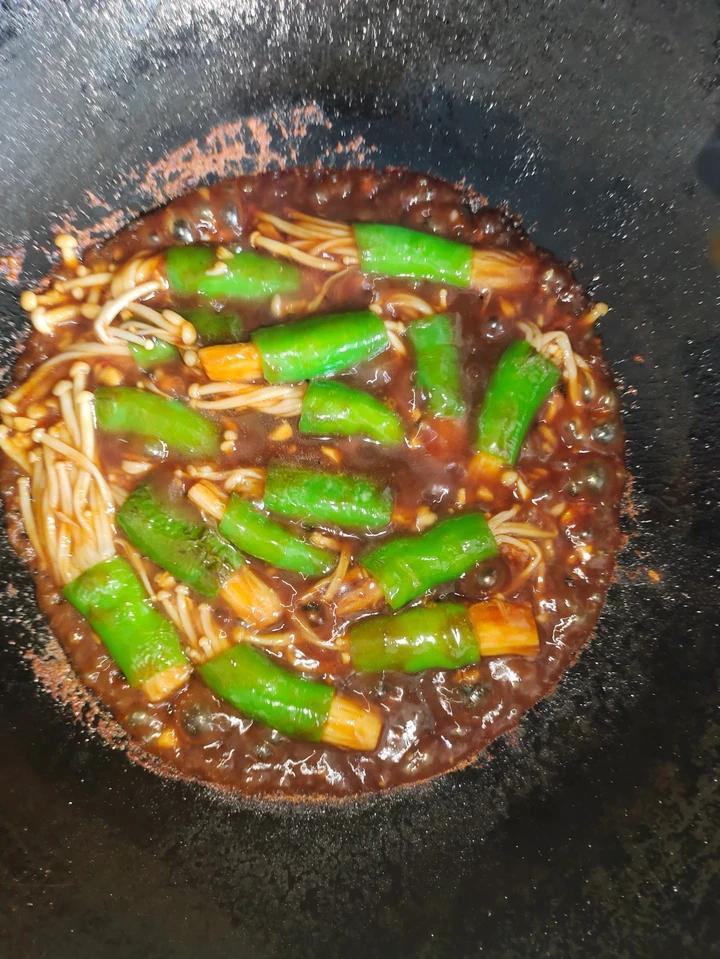 青椒卷金针菇，无敌下饭