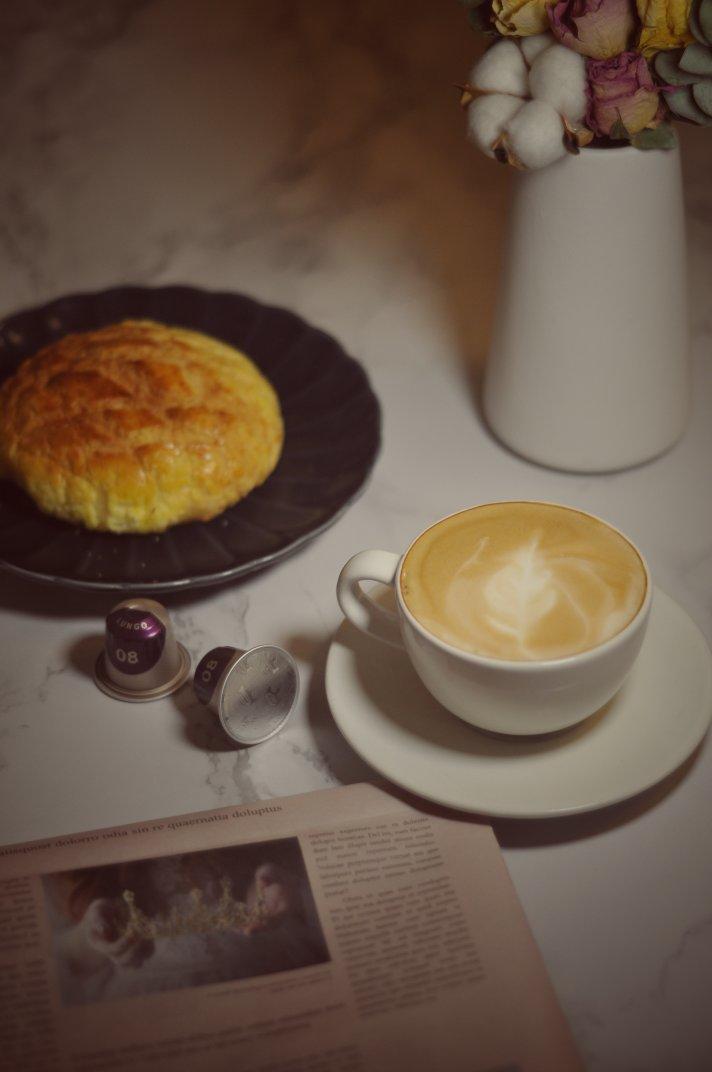 好吃到炸裂的港式菠萝包（附带制作酥皮的小视频）