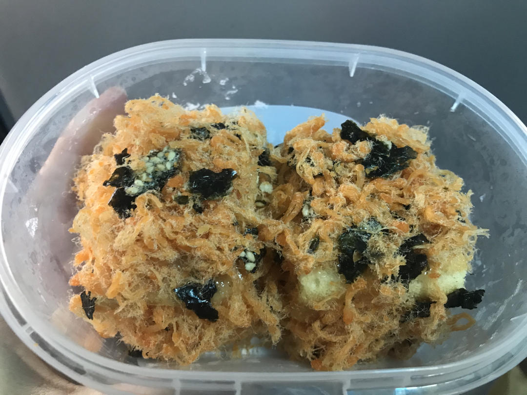 绝赞美味的卡仕达爆浆肉松小贝