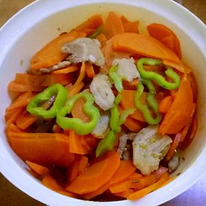 青椒胡萝卜炒肉的做法 步骤5