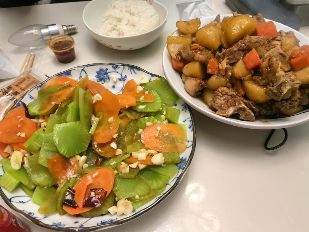 10分钟搞定的快手凉拌菜，清脆爽口的凉拌莴笋丝