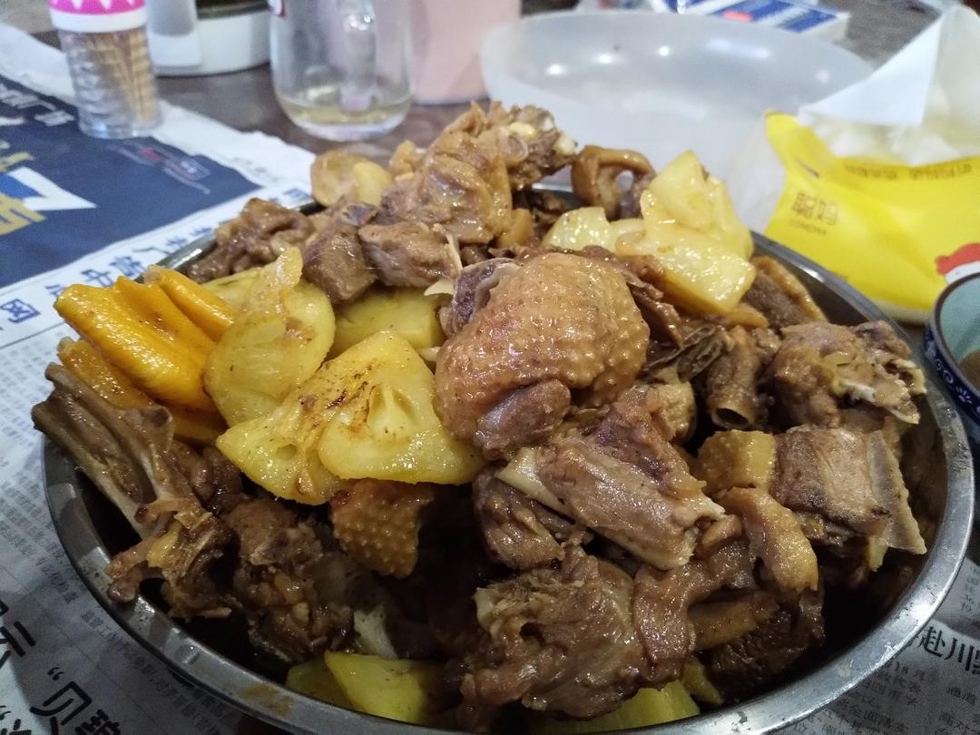 菠萝鸭