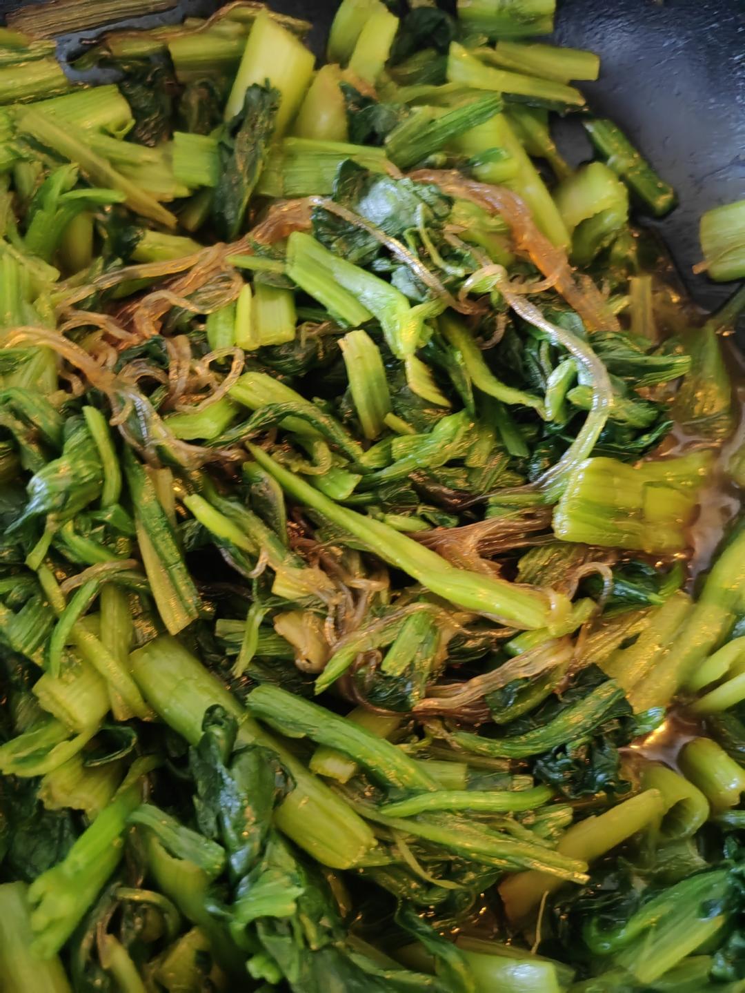菠菜炒粉丝