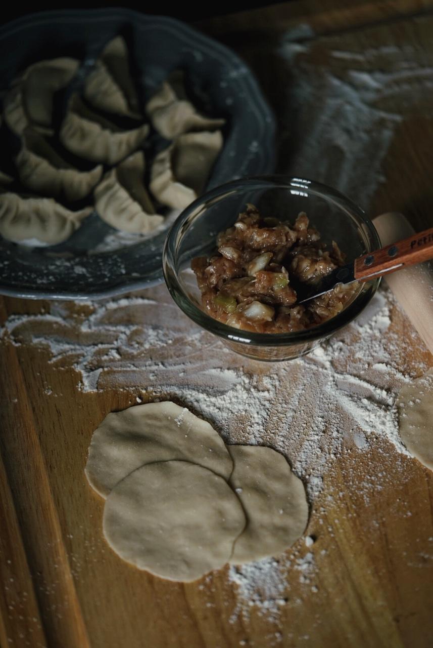 半烫面饺子皮（锅贴、蒸饺、烧卖、剩了还可以烙饼）