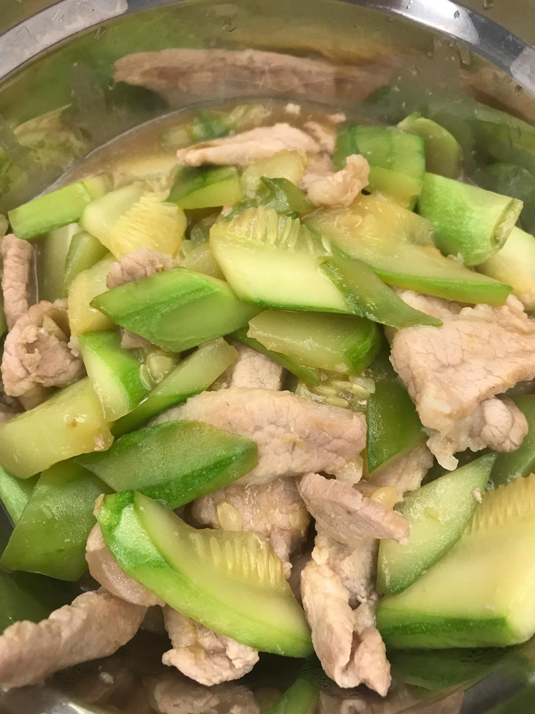 西葫芦炒肉，很适合减脂期的家常菜‼️