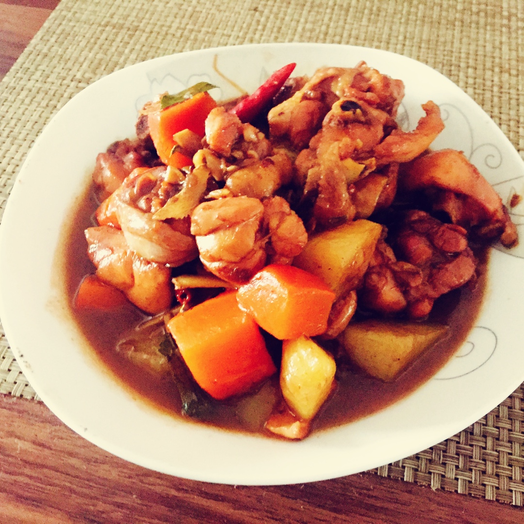 鸡腿炖土豆超级快手菜