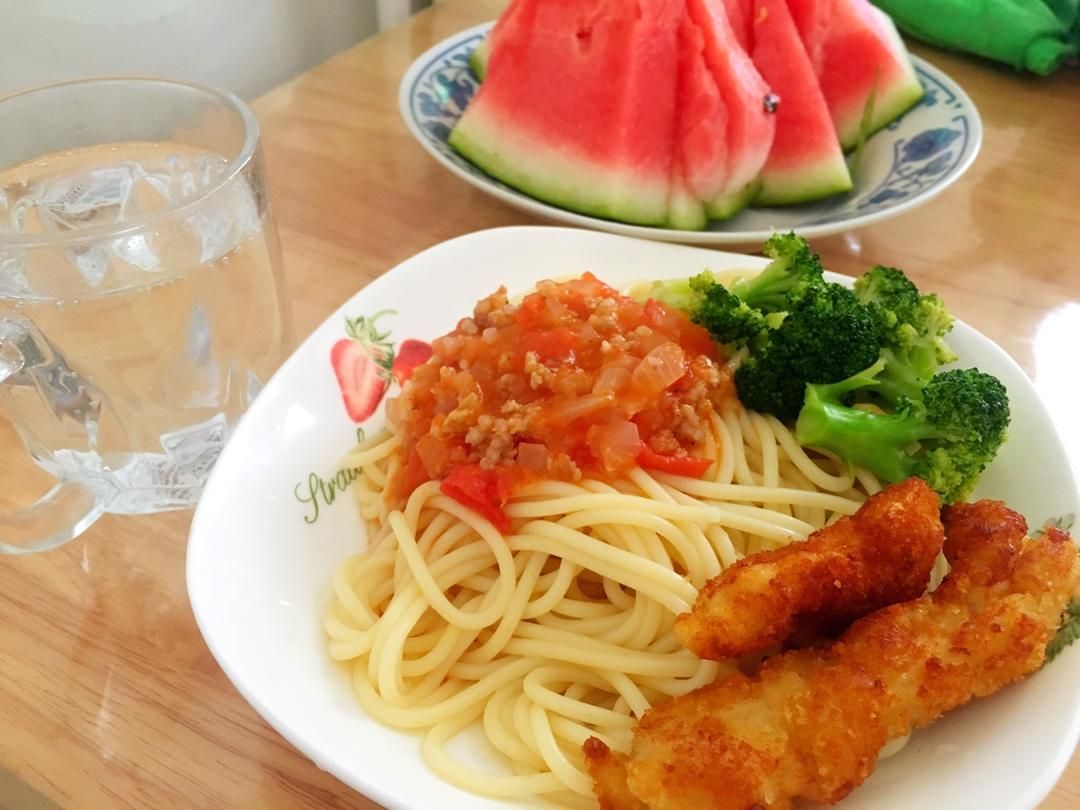 番茄肉酱意大利面