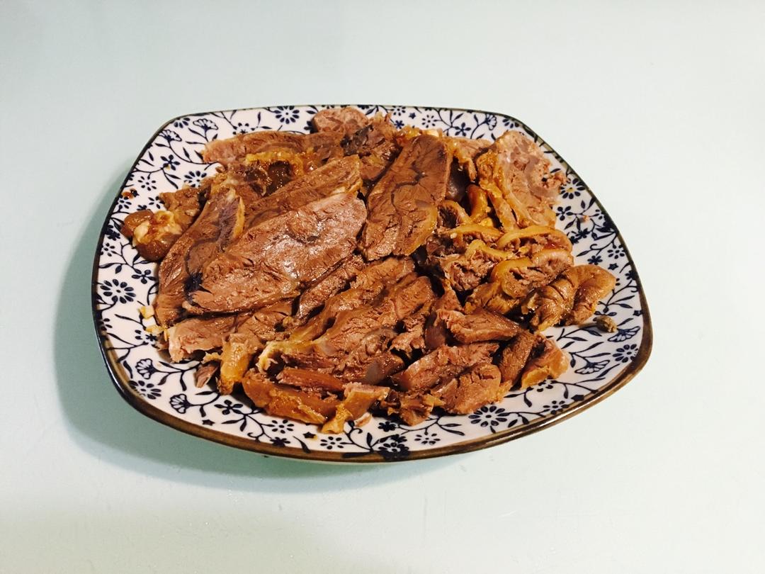 卤牛肉