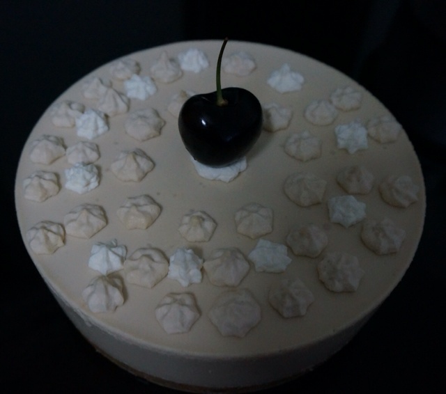 百利甜冻芝士蛋糕