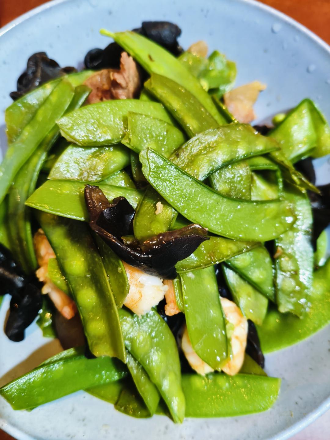 虾仁炒荷兰豆什锦