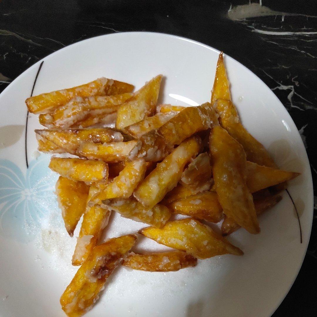 厨师长教你：“拔丝红薯”的家常做法，口感爽脆又清甜，先收藏了