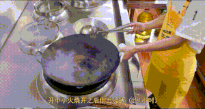 厨师长教你：“清蒸鲈鱼”，鲜嫩美味，内附蒸鱼酱油专业调制方法的做法 步骤20