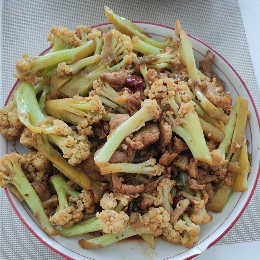 干煸菜花（花菜炒肉）