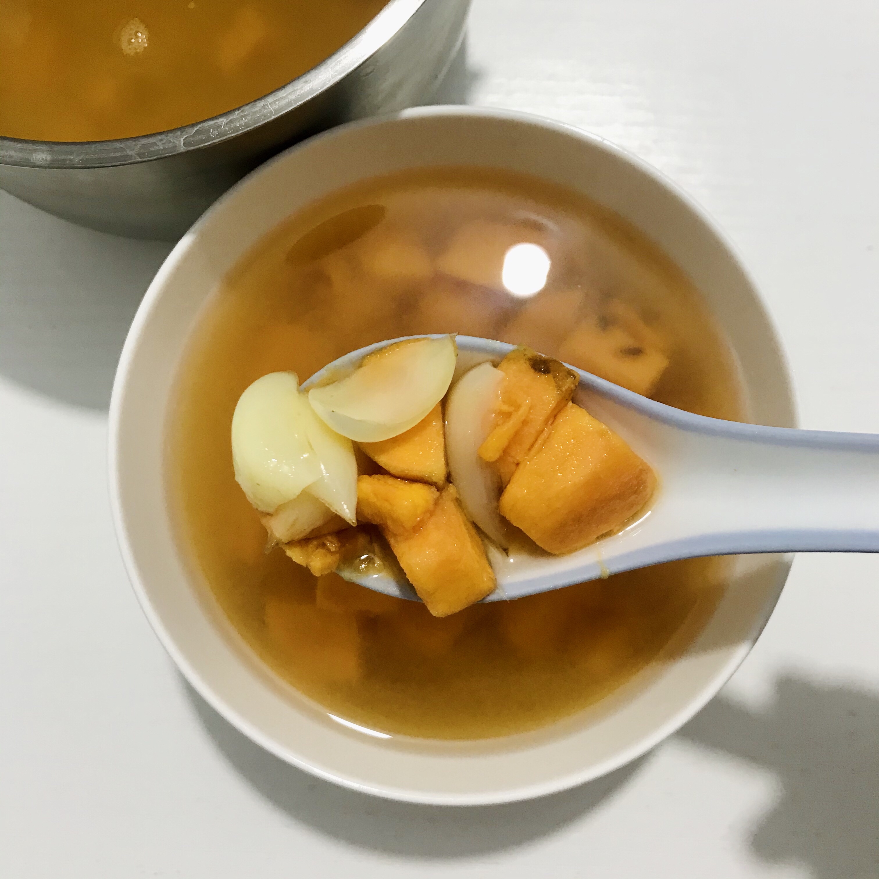 夏季解暑甜汤：红薯百合汤的做法