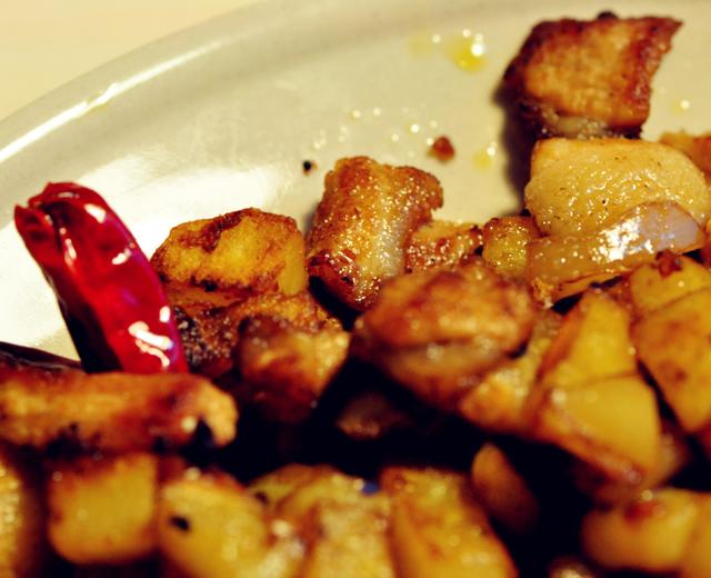 干煸土豆五花肉的做法
