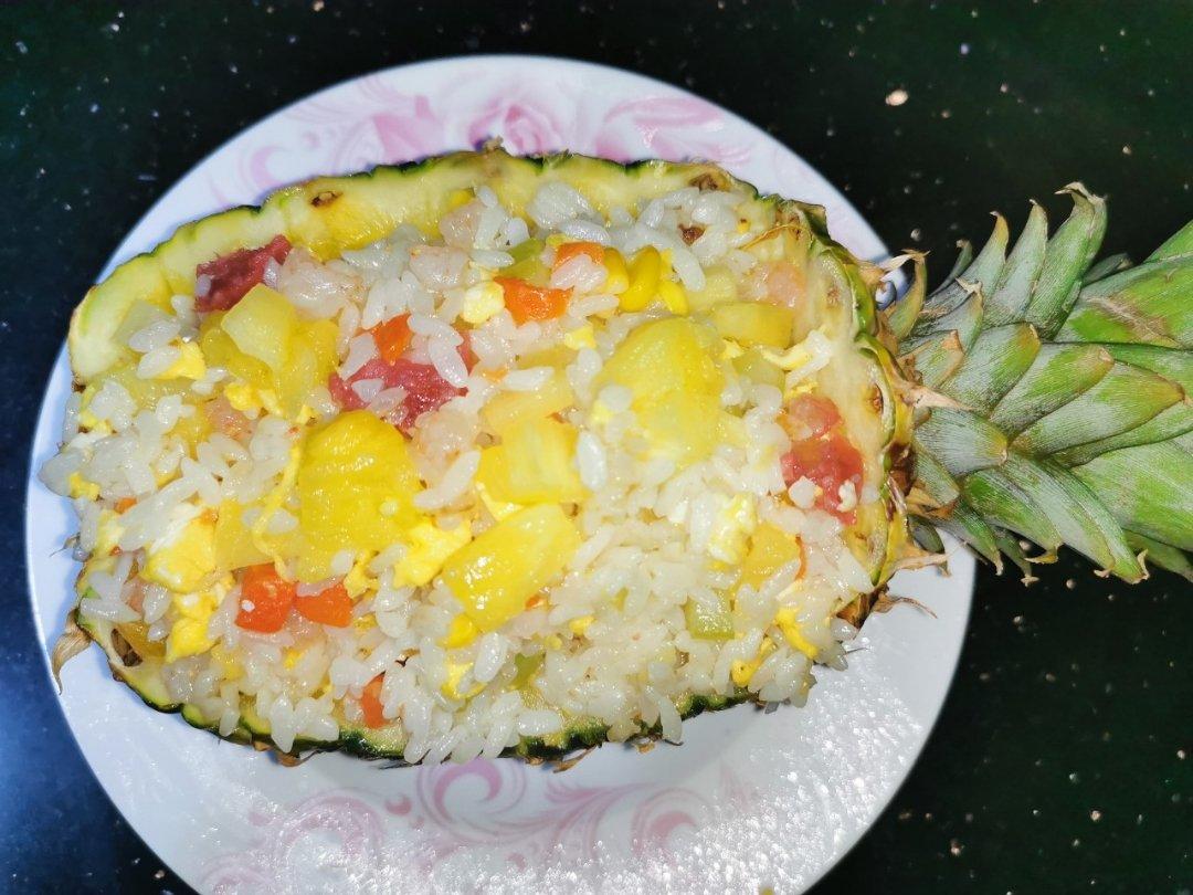 虾仁菠萝炒饭