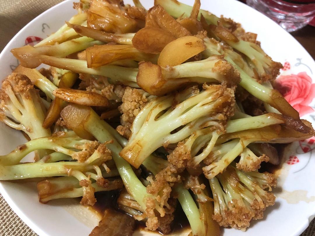 老丁的私房菜-干锅花菜