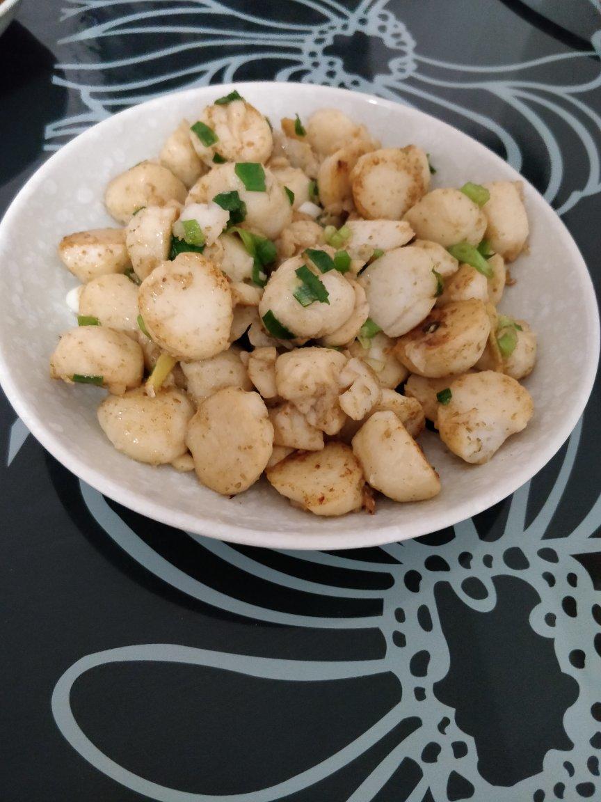 小梅子不乖乖做的孜然鱼丸