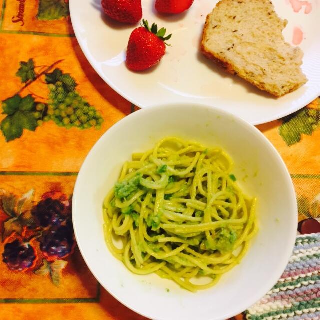 小清新牛油果火腿意面
