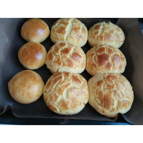 菠萝包（附10分钟手套膜和快速软面包做法）