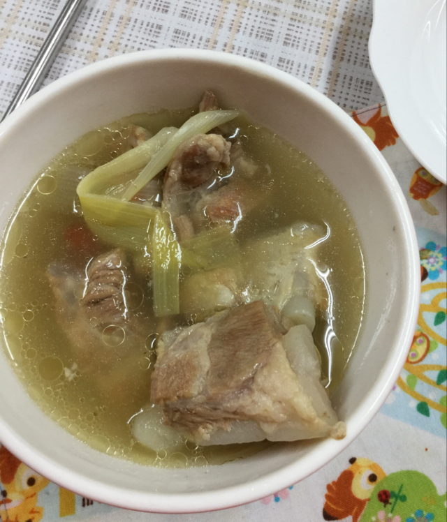 胡萝卜排骨汤