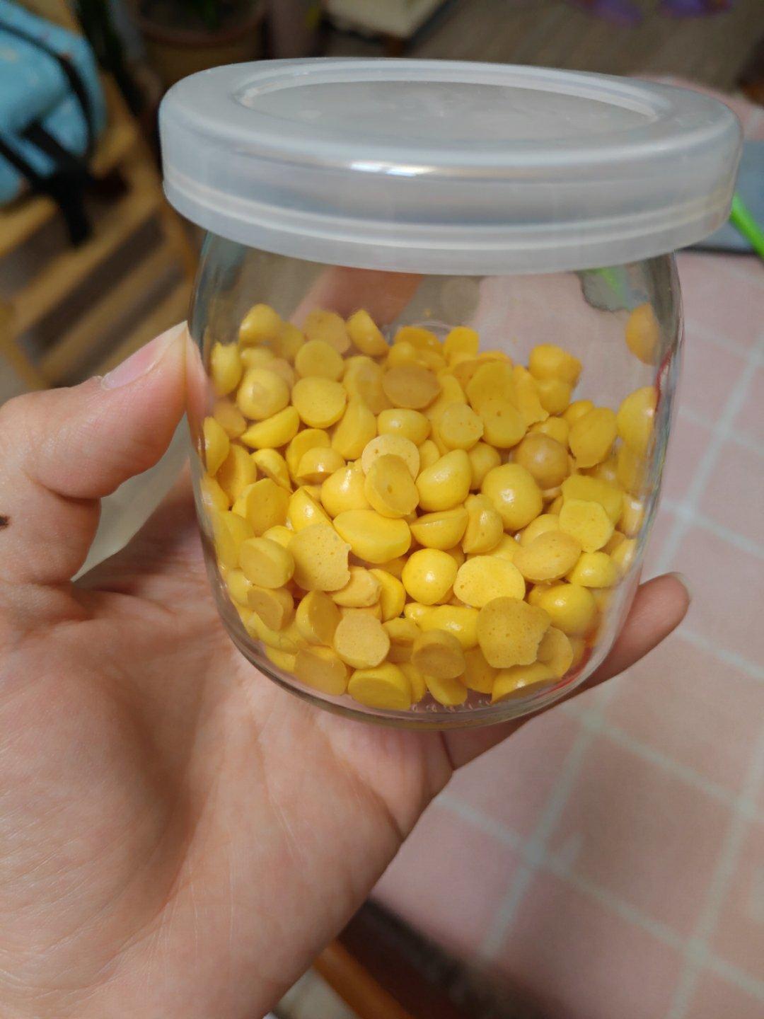 入口即化的无添加蛋黄溶豆