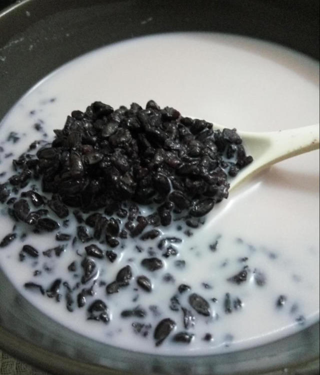 黑米椰奶