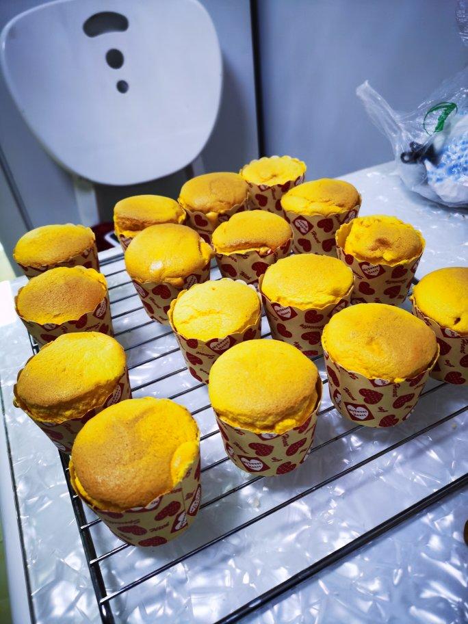 纸杯蛋糕 8寸戚风蛋糕的量