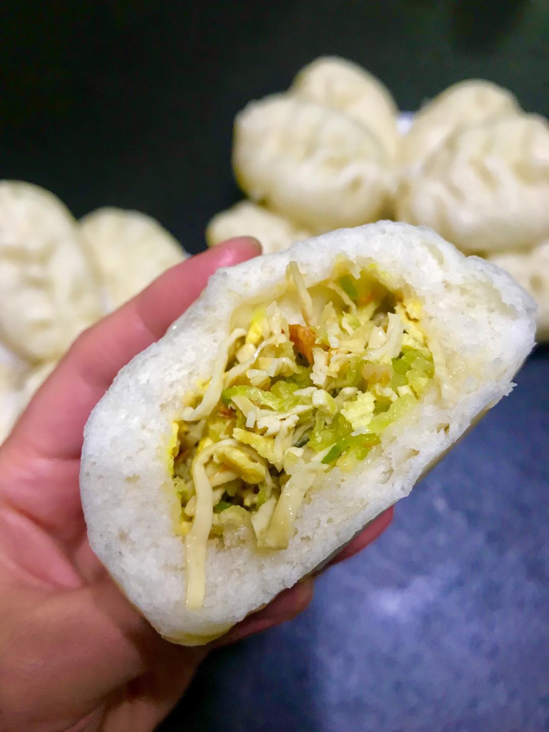 素包子(萝卜鸡蛋豆腐皮虾皮馅)的做法 步骤10