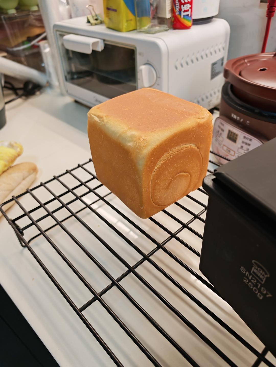 海盐乳酪小吐司（冷藏发酵）250克水立方