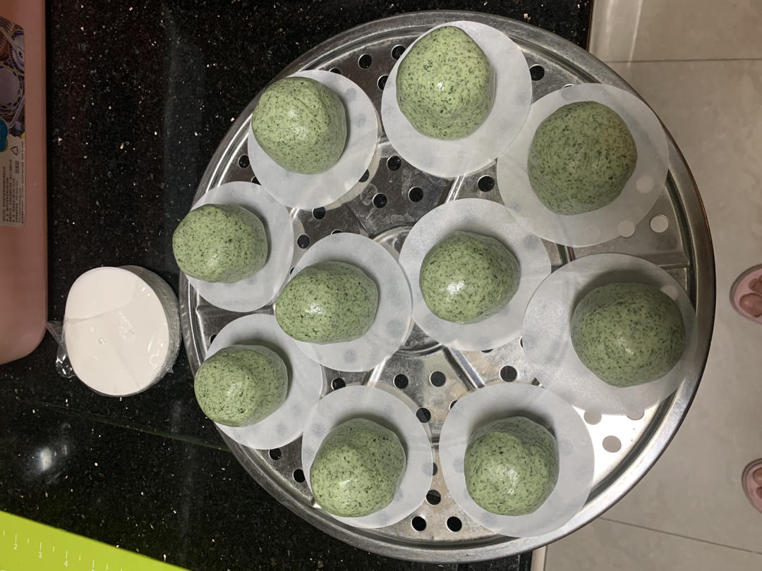 清明必吃的艾草青团