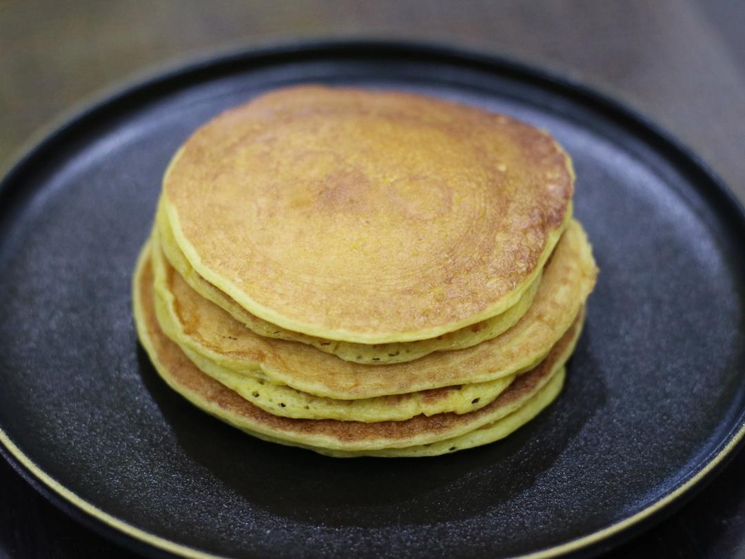 玉米面松饼，早起5分钟搞定，又软又健康