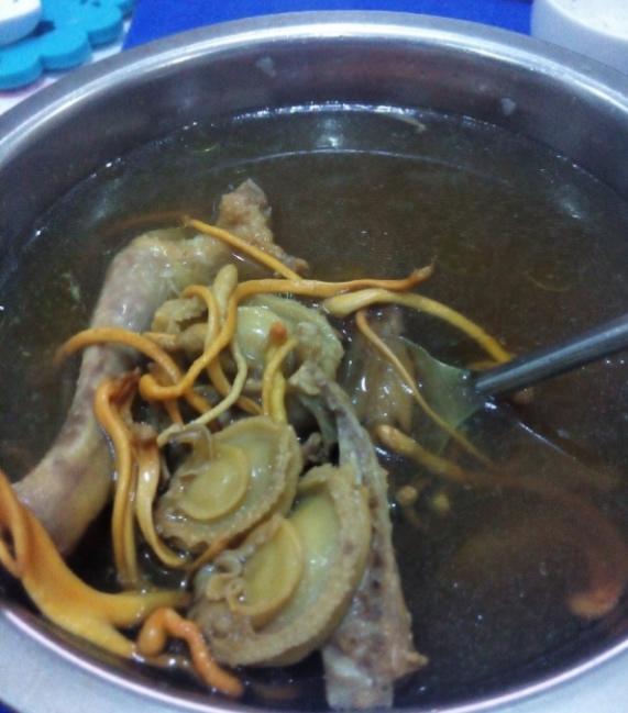【小森妈妈菜谱】海参鲍鱼虫草花炖乌鸡