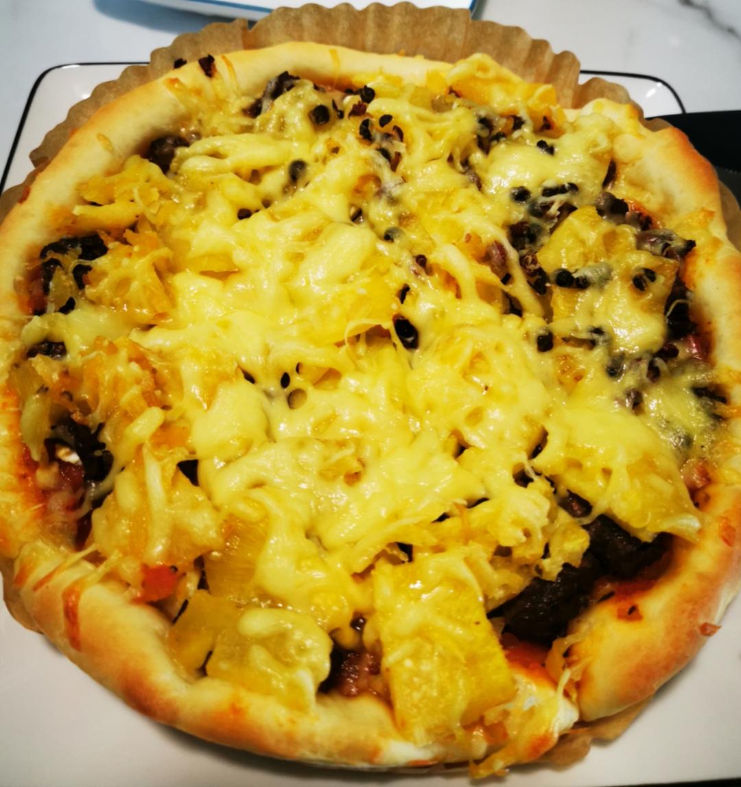 含宣软饼皮做法、自己在家也能做出馅料十足、超拉丝的美味诱人披萨