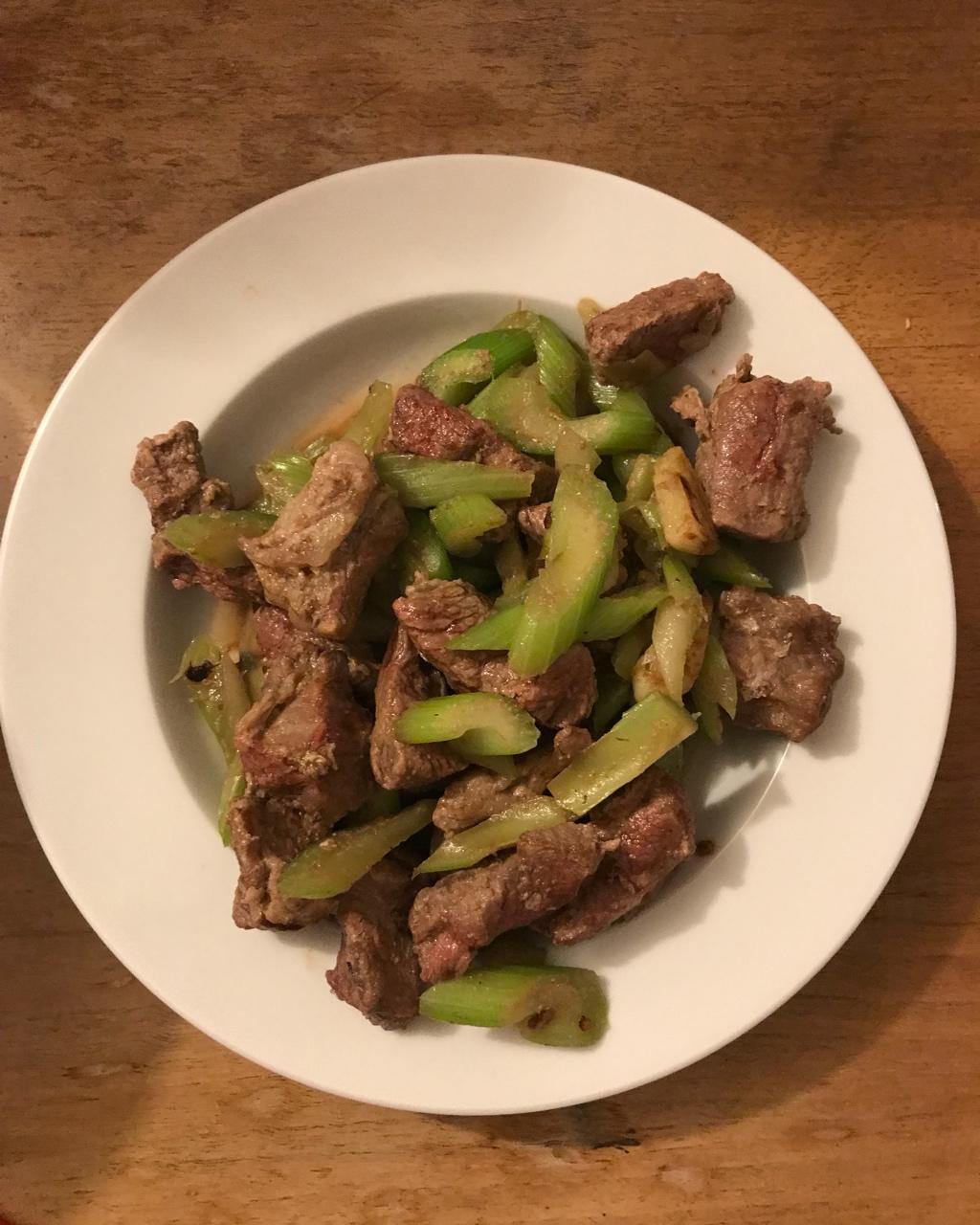 西芹炒牛肉！