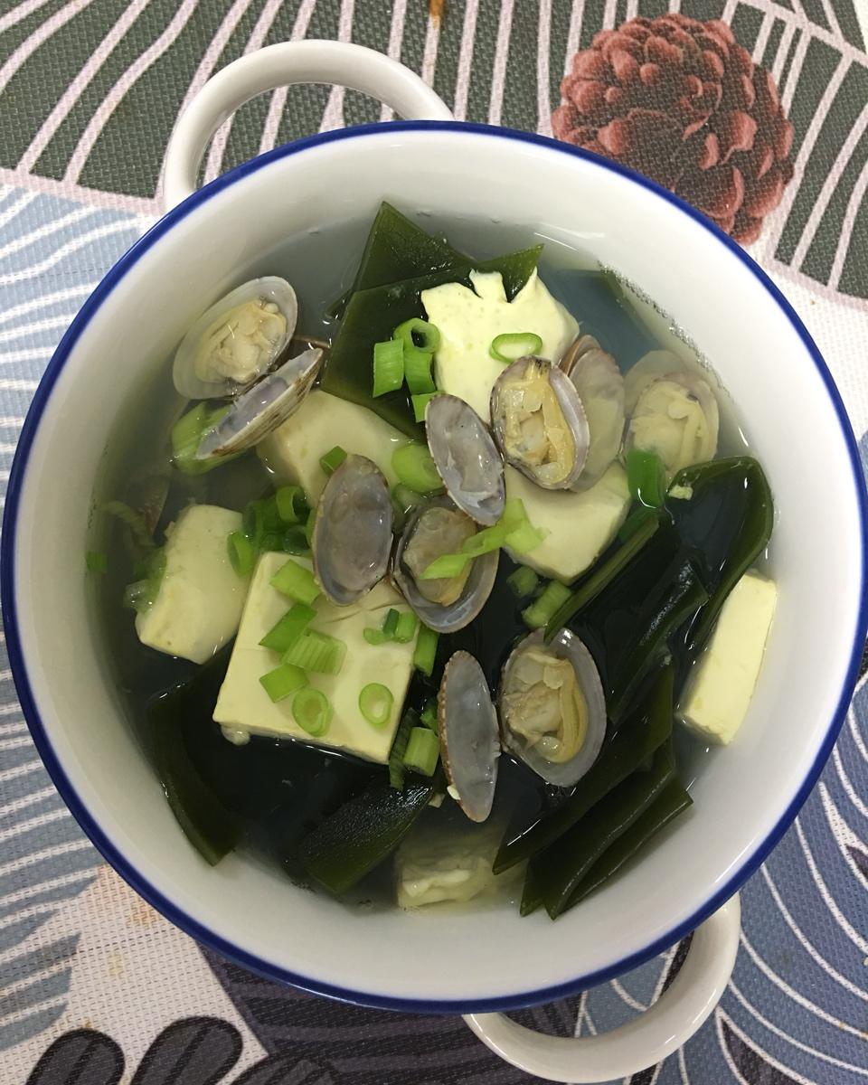 满分婶婶做的蛤蜊海带豆腐汤