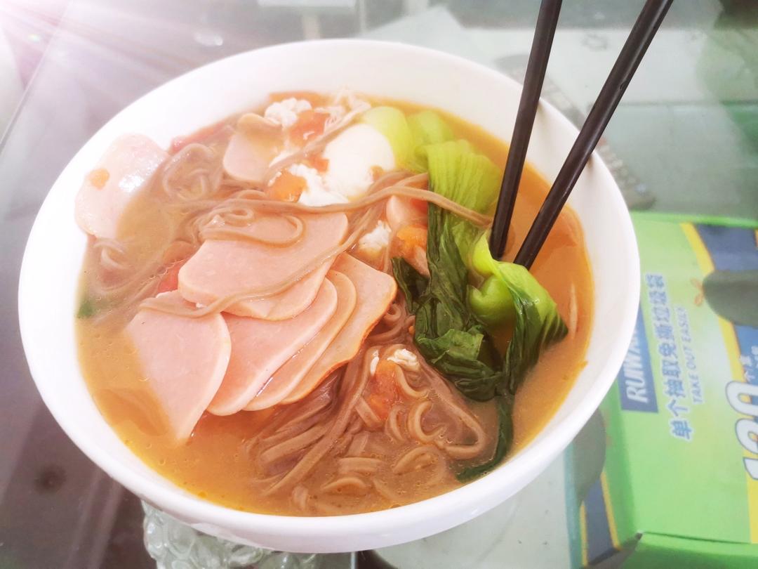 超开胃的午餐肉番茄浓汤面🍜每天都想来一碗