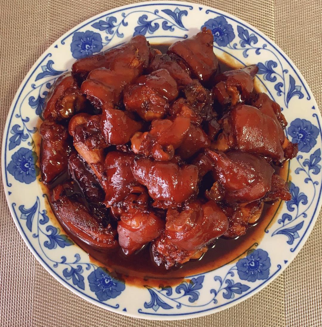 美味的家常菜：红烧猪蹄