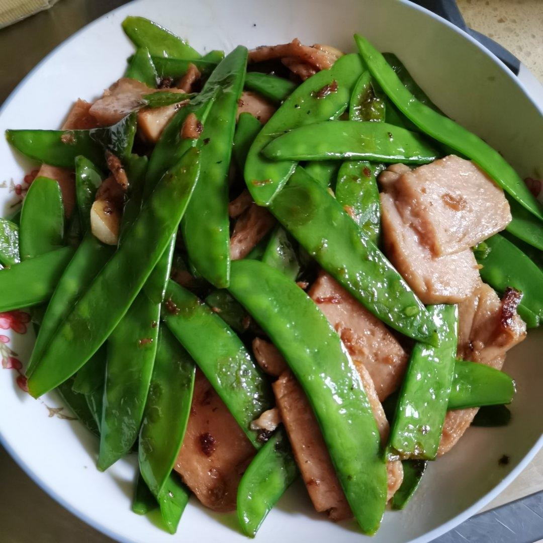 无比简单的荷兰豆炒腊肠，营养又好吃～！