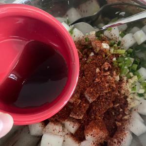 5分钟制作韩式泡菜下饭菜腌白萝卜的做法 步骤9