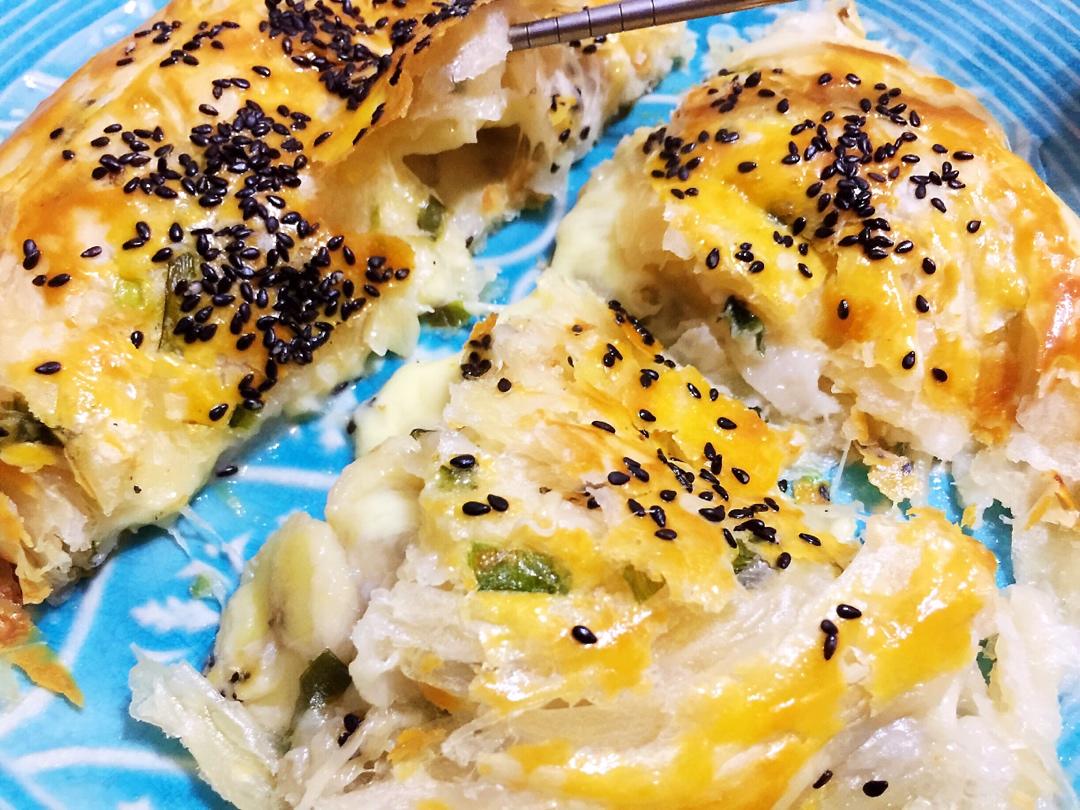无需揉面~外酥里嫩，咬一口爆浆香蕉芝士酥饼(手抓饼版)