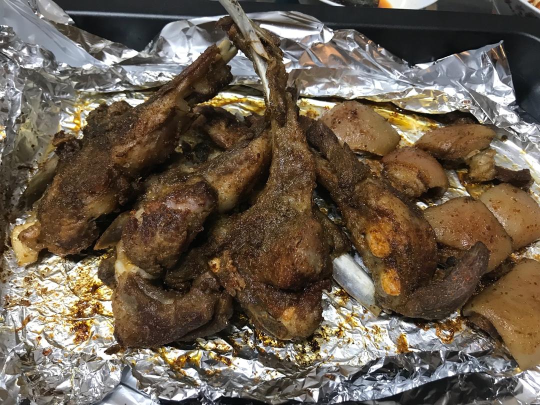 酥香烤羊排