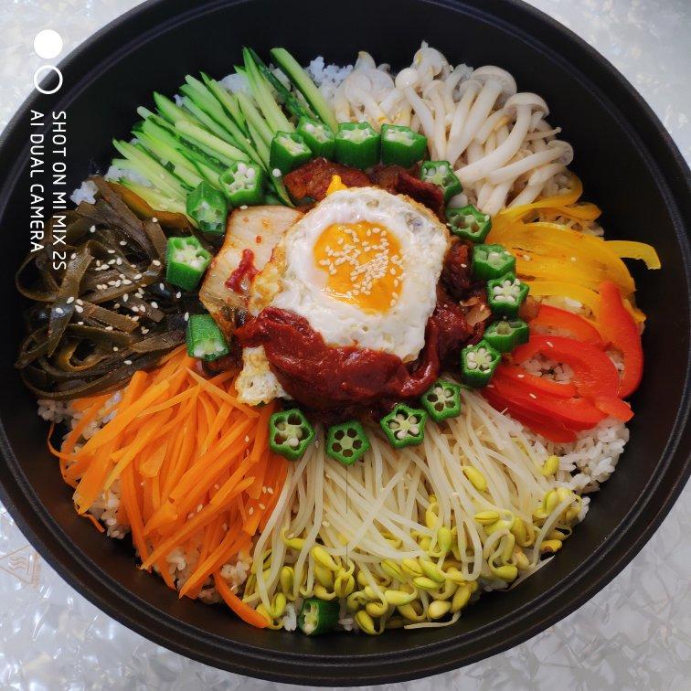 图图柒做的超美味的韩国拌饭