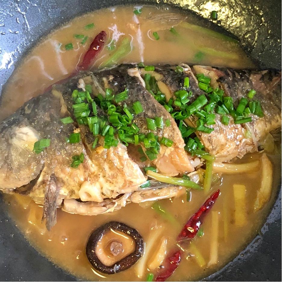 红烧鲫鱼