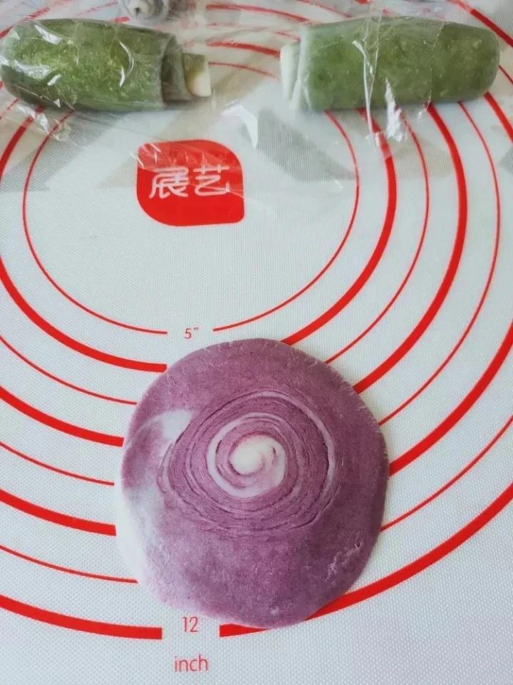 蛋黄酥~紫薯、抹茶、原味~花好月圆，中秋快乐~内附一次做六色蛋黄酥方法~