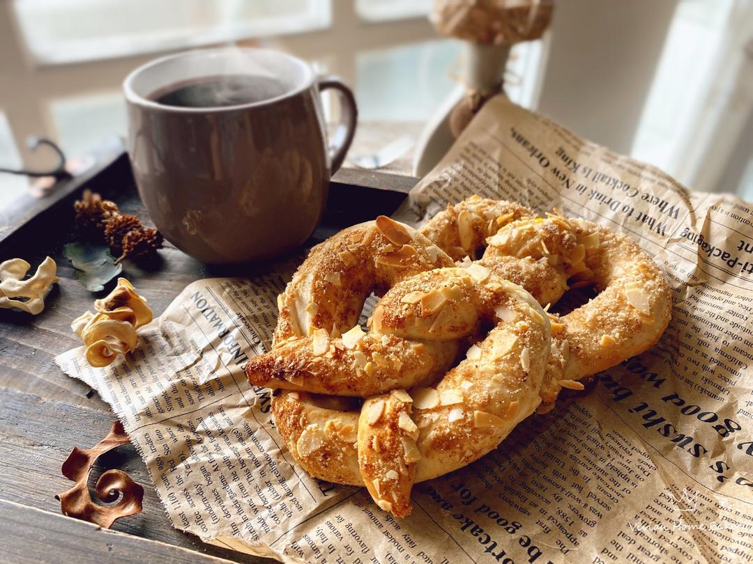 天然酵母美式杏仁扭结面包（American soft almond pretzel）